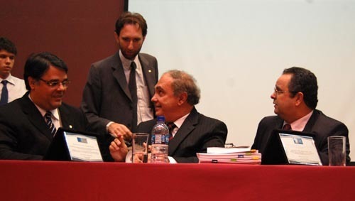 Amagis e AMB homenageiam jurista Antônio Augusto Cançado Trindade
