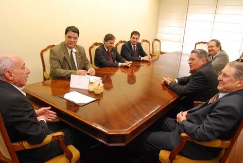 Diretoria da Amagis reúne-se com presidente do Tribunal
