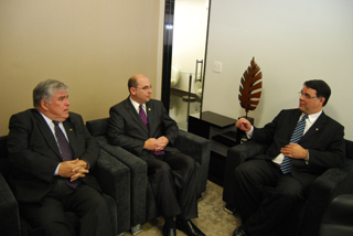 Conselheiro do CNJ visita a Amagis