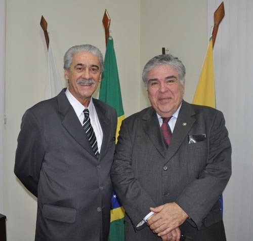 Magistrados recebem homenagem em Conquista