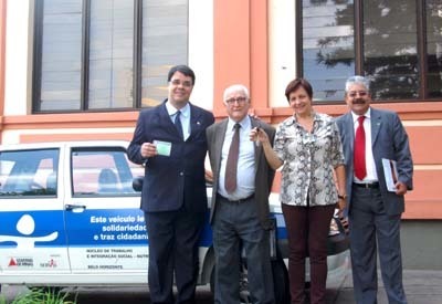 Servas doa carro para o Nutris