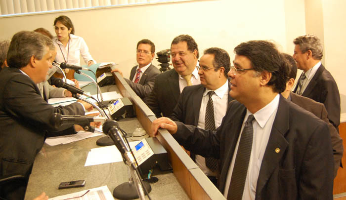 Empenho da Amagis garante aprovação de suplementação em comissões da Assembleia