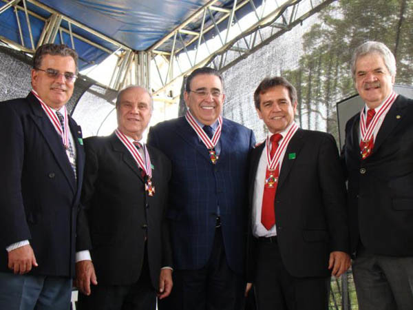 Magistrados recebem Comenda da Liberdade e Cidadania