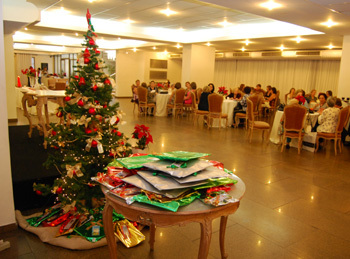 Chá das pensionistas celebra o Natal
