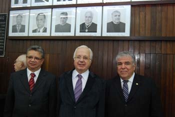 TRE-MG inaugura fotos de ex-presidentes