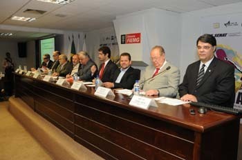 Presidente da Amagis participa de lançamento do projeto ViraVida
