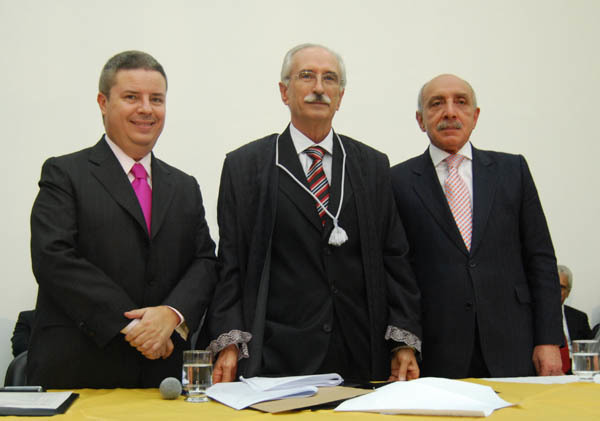 Brandão Teixeira assume presidência do TRE-MG