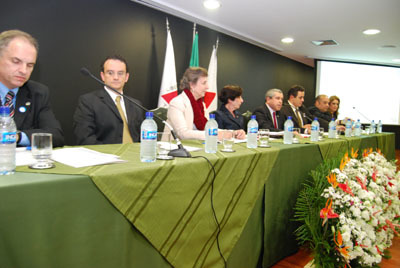 Desembargador Herberft Carneiro preside mesa em curso do TJMG