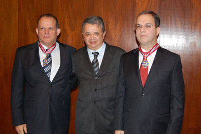 Magistrados tomam posse no Tribunal