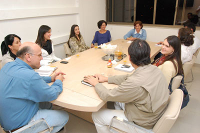 Equipe do Programa Amor à Vida realiza reunião na Amagis