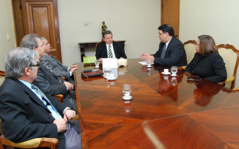 Diretoria da Amagis faz primeira reunião com presidente do TJMG