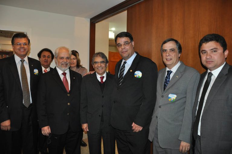 Presidente da Amagis participa de reunião com ministro Ayres Britto
