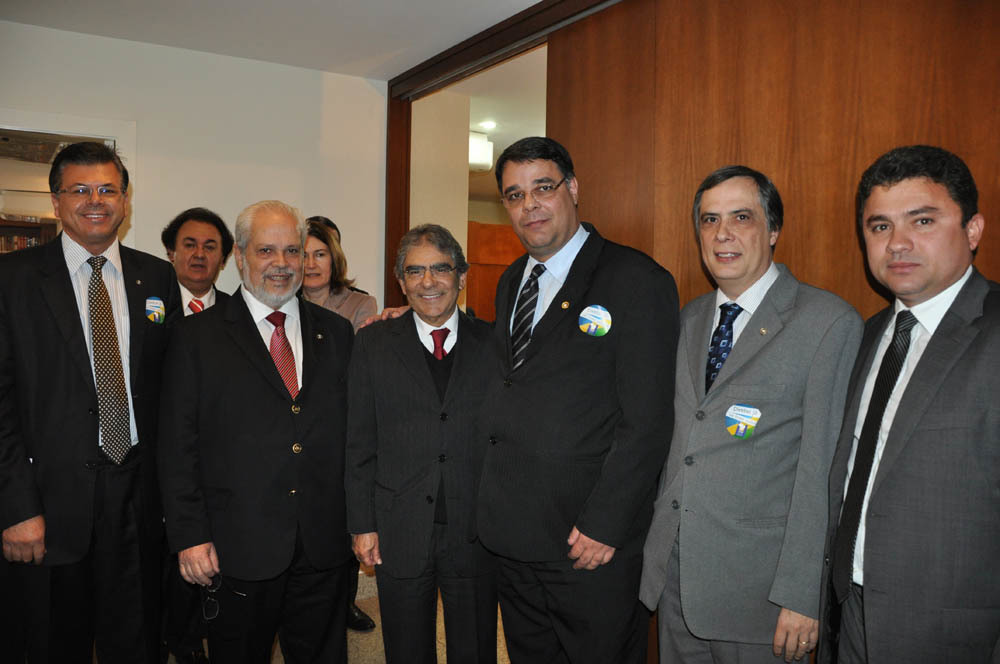 Presidente da Amagis participa de reunião com ministro Ayres Britto