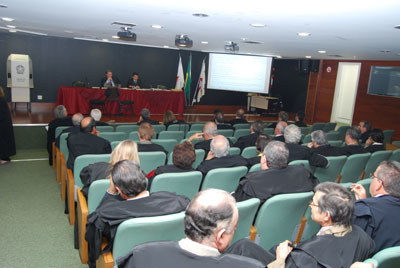Redação final do Regimento Interno é aprovada com emendas da Amagis