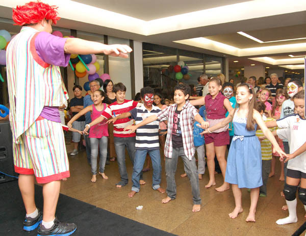 Crianças comemoram seu dia no Integramagis