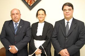 Amagis apoia juíza Marixa Fabiane no fórum de Contagem