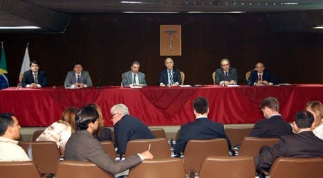 Amagis sedia encontro sobre processo eletrônico