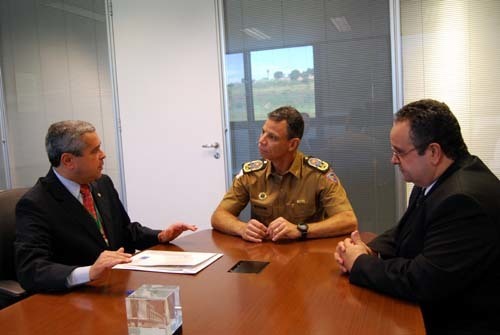 Amagis discute segurança com comandante-geral da PMMG