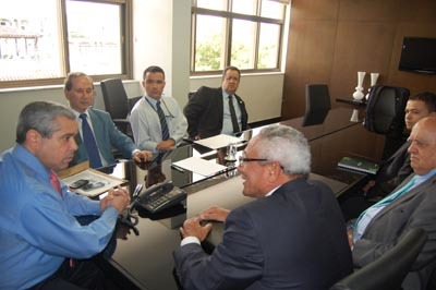 Representantes da Sicoob JUS-MP visitam a Amagis