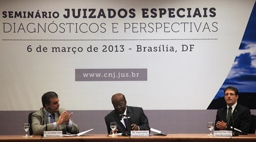 Amagis participa de debates sobre mudanças nos Juizados Especiais