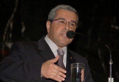 Falta de quorum adia para terça votação da reposição dos subsídios