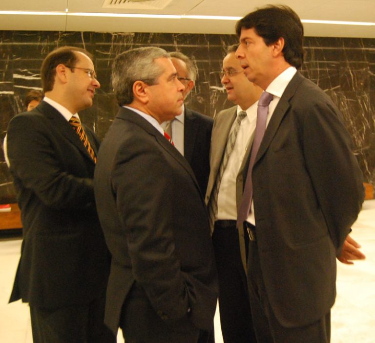Assembleia aprova reposição dos subsídios e projeto vai à sanção