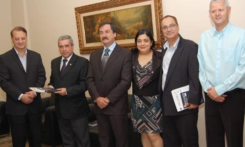 Amagis estuda parceria com a Escola Dom Helder Câmara