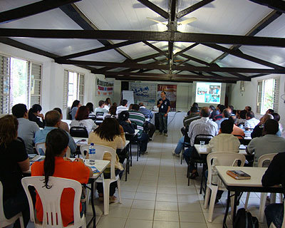 Gestores de Apacs participam de curso em Itaúna