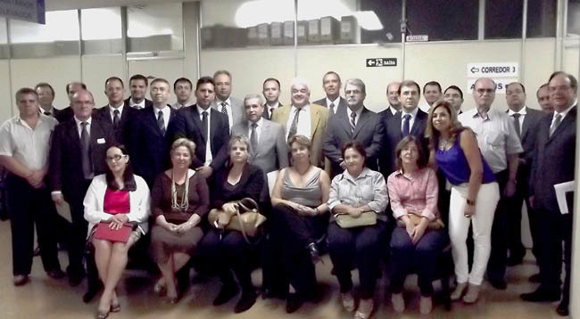 Presidente da Amagis encontra-se com juízes do Triângulo Mineiro