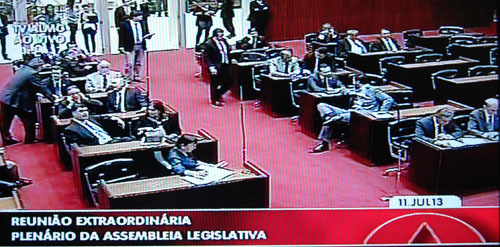 Assembleia aprova projeto que cria cargo de assessor para juiz