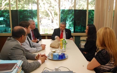 Diretoria da Amagis está na Comarca de Itaúna