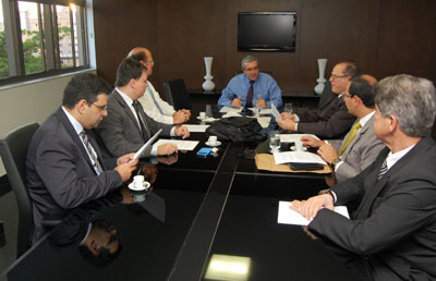 Comissão da Amagis realiza primeira reunião para desenvolver convênio com Dom Helder