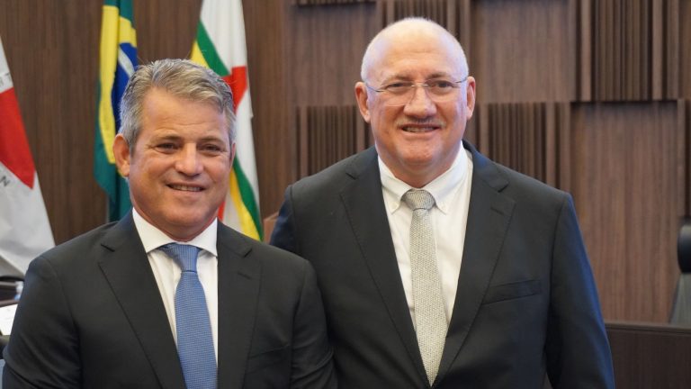 Leopoldo Mameluque e Roberto Apolinário são empossados como desembargadores do TJMG