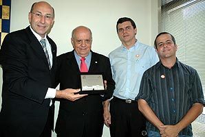 Desembargador Reynaldo Ximenes é homenageado pela Unilavras