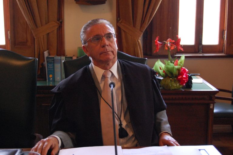 Desembargador Nilson Reis realiza última sessão no TJMG