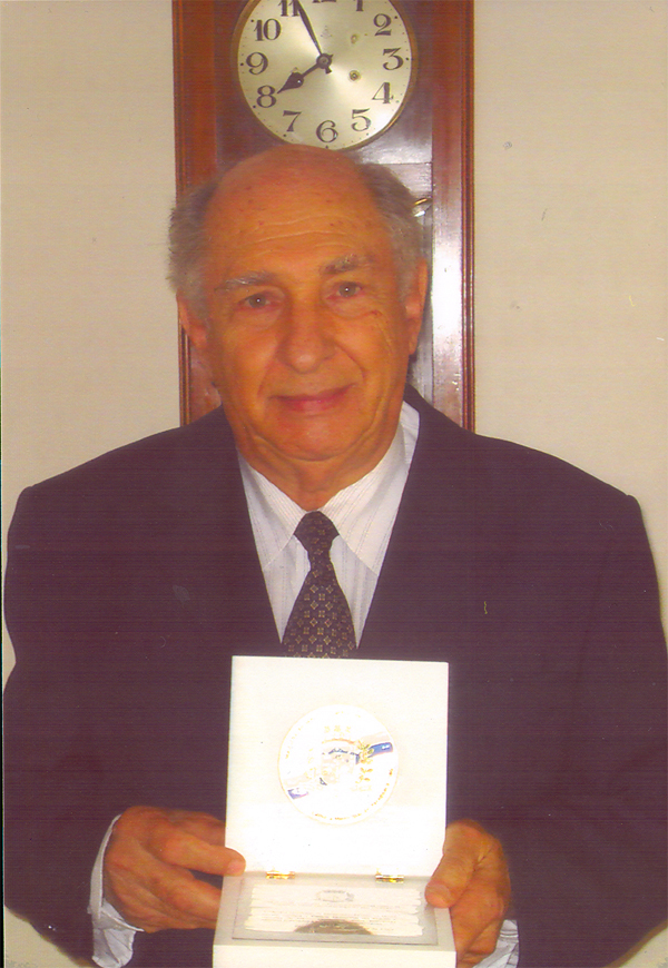 Paraguaçu homenageia desembargador