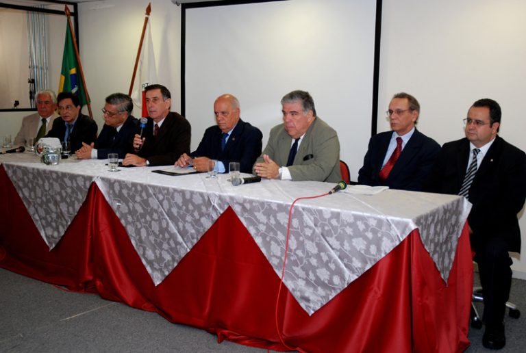 Ejef recebe novos alunos