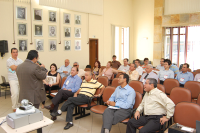 Amagis reúne-se com juízes durante Enjur 2009, em Varginha
