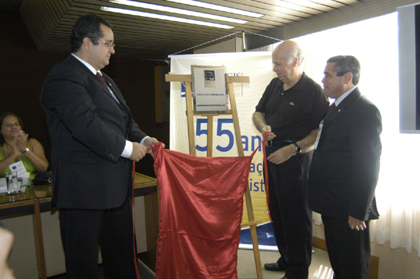 Emoção marca homenagem ao desembargador Nepomuceno Silva