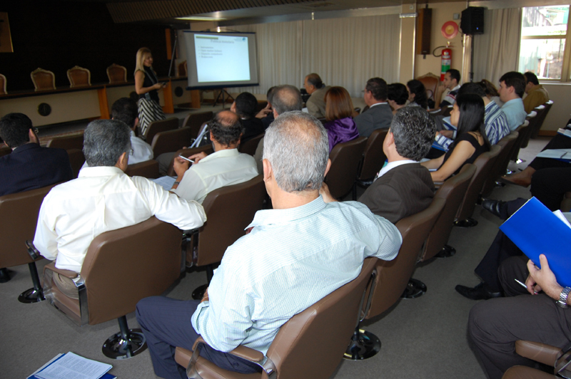 Curso sobre o sistema financeiro tem 2º dia de aula